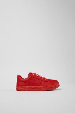 Neu Eingetroffen Camper Runner - Roter Kindersneaker aus Leder.