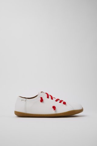 Neu Eingetroffen Camper Twins - Weißer Herrenschuh aus pflanzlich gegerbtem Leder. Neu Eingetroffen Camper Twins - Weißer Herrenschuh aus pflanzlich gegerbtem Leder.