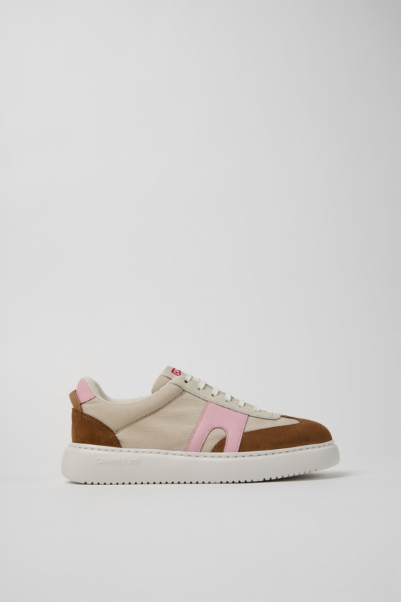 Neu Eingetroffen Camper Runner K21 - Mehrfarbiger Damensneaker aus Textil und Nubukleder. Neu Eingetroffen Camper Runner K21 - Mehrfarbiger Damensneaker aus Textil und Nubukleder.