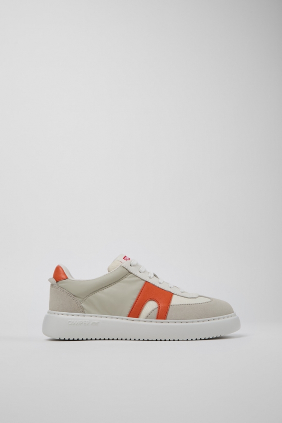 Neu Eingetroffen Camper Runner K21 - Mehrfarbiger Damensneaker aus Nubukleder und Textil Neu Eingetroffen Camper Runner K21 - Mehrfarbiger Damensneaker aus Nubukleder und Textil