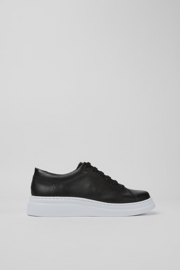 Neu Eingetroffen Camper Runner Up - Schwarzer Ledersneaker für Damen. Neu Eingetroffen Camper Runner Up - Schwarzer Ledersneaker für Damen.