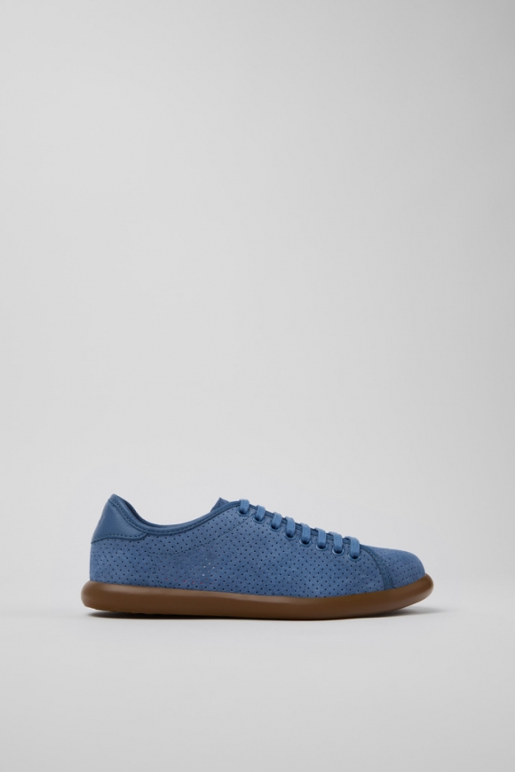 Neu Eingetroffen Camper Pelotas Soller - Blauer Damensneaker aus Nubukleder. Neu Eingetroffen Camper Pelotas Soller - Blauer Damensneaker aus Nubukleder.