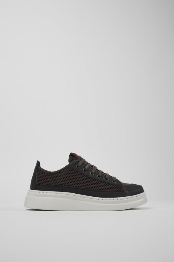 Neu Eingetroffen Camper Runner - Grauer Damensneaker aus Textil Neu Eingetroffen Camper Runner - Grauer Damensneaker aus Textil