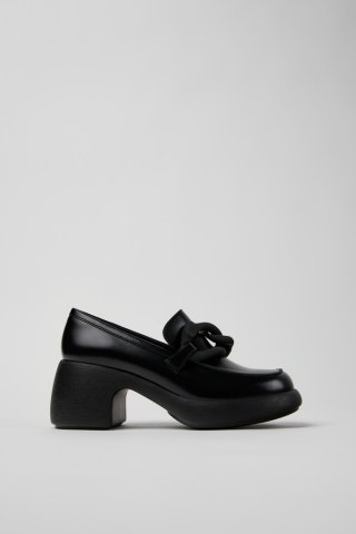 Neu Eingetroffen Camper Thelma - Schwarze Lederballerina/Mokassins für Damen. Neu Eingetroffen Camper Thelma - Schwarze Lederballerina/Mokassins für Damen.