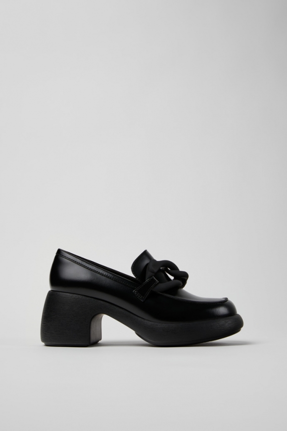 Neu Eingetroffen Camper Thelma - Schwarze Lederballerina/Mokassins für Damen. Neu Eingetroffen Camper Thelma - Schwarze Lederballerina/Mokassins für Damen.