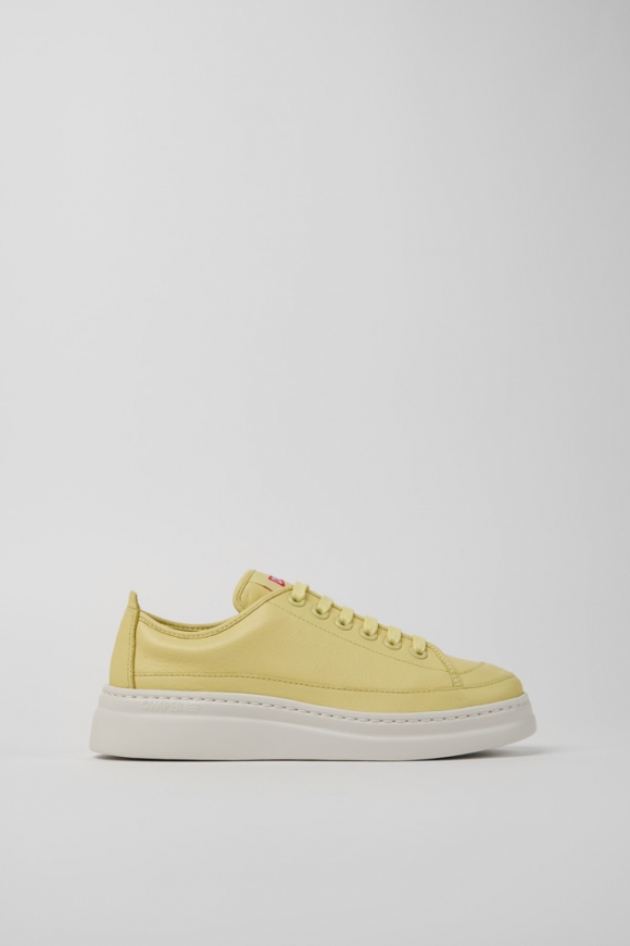 Neu Eingetroffen Camper Runner - Gelber Ledersneaker für Damen. Neu Eingetroffen Camper Runner - Gelber Ledersneaker für Damen.