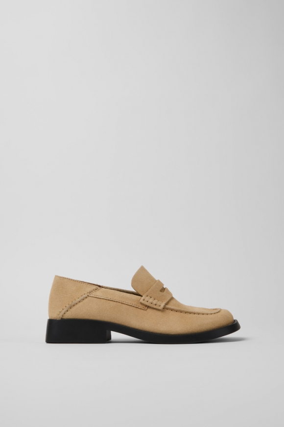 Neu Eingetroffen Camper Dana - Beige Damenmokassins/Ballerinas aus Nubukleder. Neu Eingetroffen Camper Dana - Beige Damenmokassins/Ballerinas aus Nubukleder.