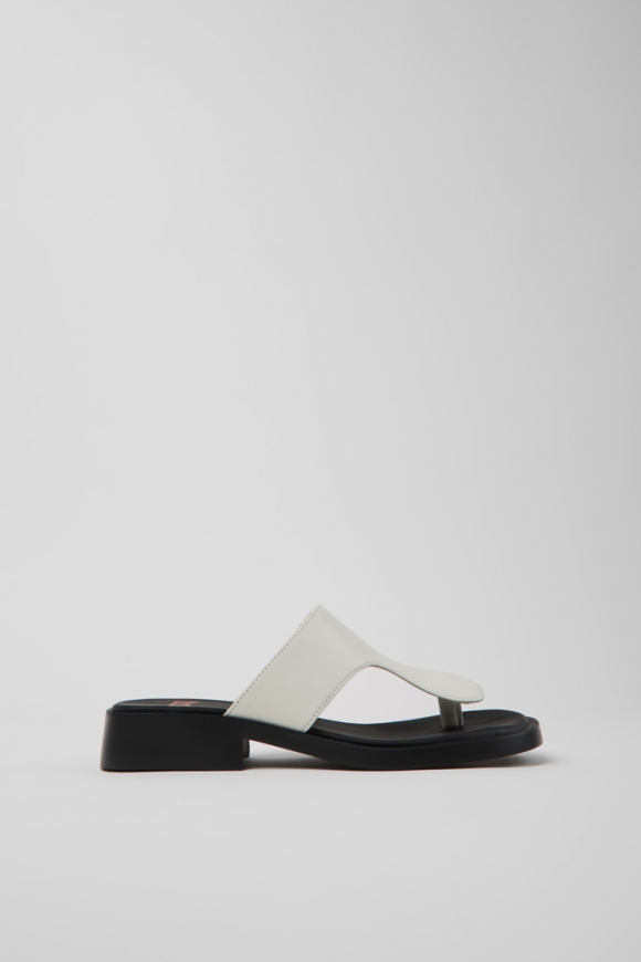 Neu Eingetroffen Camper Twins - Weiße Ledersandalen für Damen. Neu Eingetroffen Camper Twins - Weiße Ledersandalen für Damen.