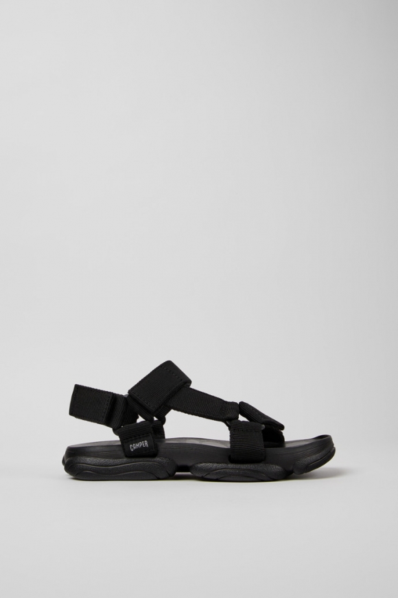 Neu Eingetroffen Camper Karst Sandal - Schwarzer Damensandalette aus recyceltem PET. Neu Eingetroffen Camper Karst Sandal - Schwarzer Damensandalette aus recyceltem PET.