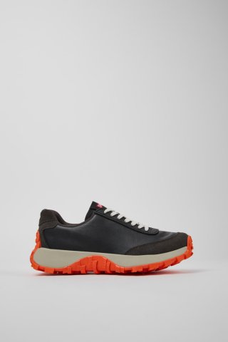 Neu Eingetroffen Camper Drift Trail VIBRAM - Schwarzer Damensneaker aus Leder und Nubukleder Neu Eingetroffen Camper Drift Trail VIBRAM - Schwarzer Damensneaker aus Leder und Nubukleder