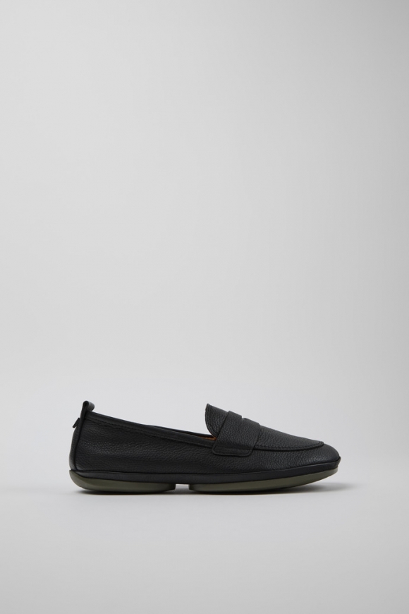 Neu Eingetroffen Camper Right - Schwarzer Damenschuh aus Leder. Neu Eingetroffen Camper Right - Schwarzer Damenschuh aus Leder.
