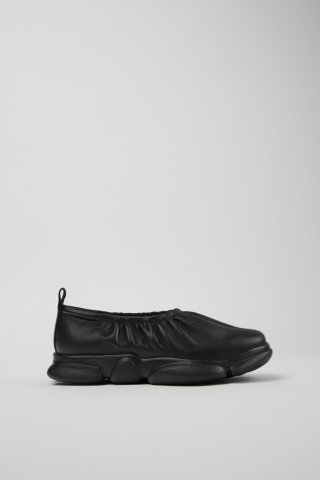 Neu Eingetroffen Camper Karst - Schwarzer Damenschuh aus Leder. Neu Eingetroffen Camper Karst - Schwarzer Damenschuh aus Leder.