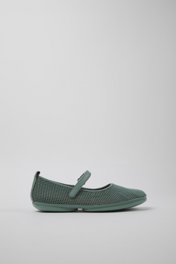 Neu Eingetroffen Camper Right - Grüne Damenmokassins aus TENCEL® Lyocell und Leder. Neu Eingetroffen Camper Right - Grüne Damenmokassins aus TENCEL® Lyocell und Leder.