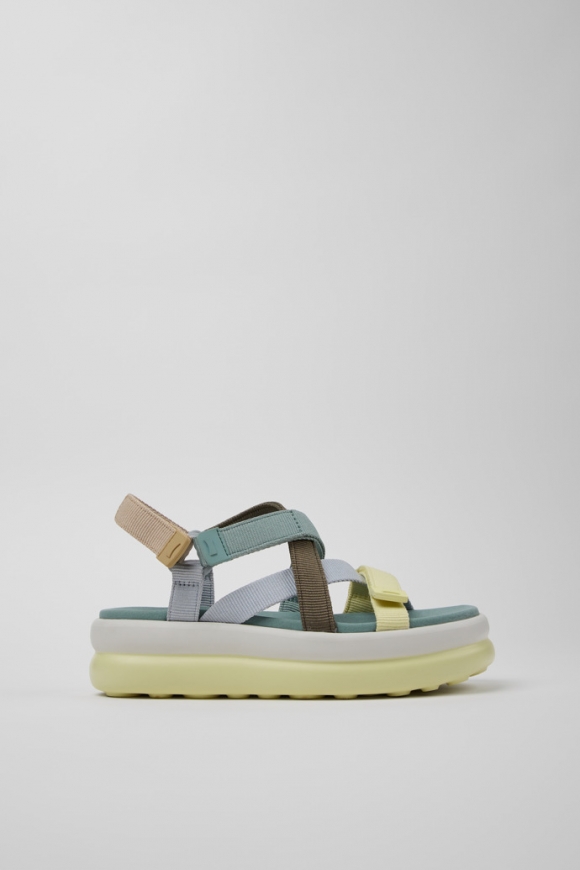 Neu Eingetroffen Camper Twins - Mehrfarbige Sandalen aus recyceltem PET für Damen. Neu Eingetroffen Camper Twins - Mehrfarbige Sandalen aus recyceltem PET für Damen.