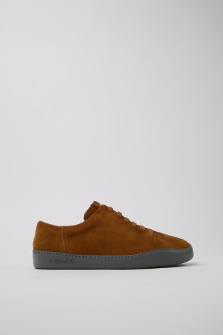 Neu Eingetroffen Camper Peu Touring - Brauner Herrensneaker aus Nubukleder. Neu Eingetroffen Camper Peu Touring - Brauner Herrensneaker aus Nubukleder.