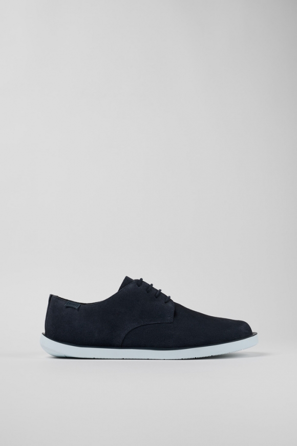 Neu Eingetroffen Camper Wagon - Blauer Herrenschnürschuh aus Nubukleder Neu Eingetroffen Camper Wagon - Blauer Herrenschnürschuh aus Nubukleder