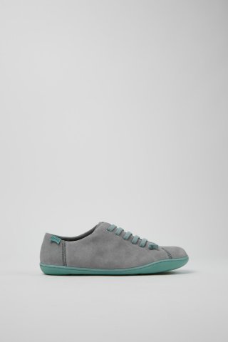 Neu Eingetroffen Camper Peu - Graue Damenschuhe aus Nubukleder. Neu Eingetroffen Camper Peu - Graue Damenschuhe aus Nubukleder.