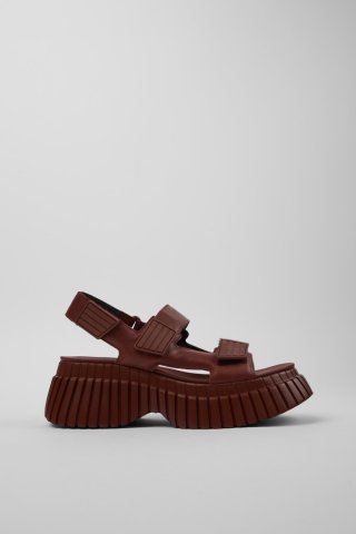 Neu Eingetroffen Camper BCN - Rote Leder-Sandalen für Damen.