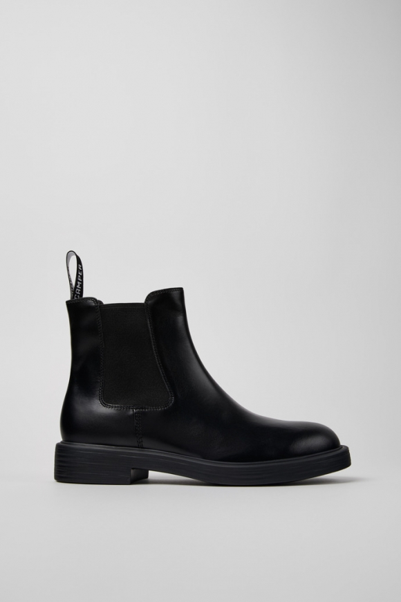 Neu Eingetroffen Camper Dean - Schwarze Herrenstiefelette aus Leder. Neu Eingetroffen Camper Dean - Schwarze Herrenstiefelette aus Leder.