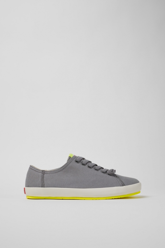 Neu Eingetroffen Camper Peu Rambla - Grauer Herrensneaker aus Recyclingbaumwolle. Neu Eingetroffen Camper Peu Rambla - Grauer Herrensneaker aus Recyclingbaumwolle.