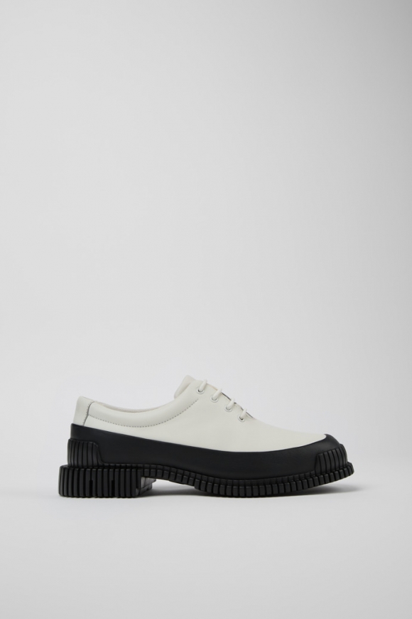 Neu Eingetroffen Camper Pix - Damenschnürschuh aus Leder in Weiß und Schwarz Neu Eingetroffen Camper Pix - Damenschnürschuh aus Leder in Weiß und Schwarz