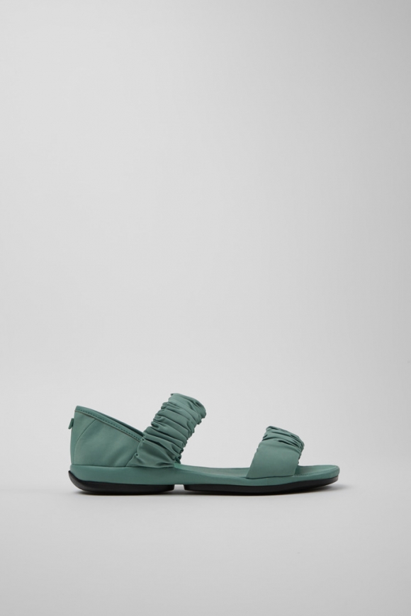 Neu Eingetroffen Camper Right - Grüne Sandalen aus recyceltem PET und Leder für Damen. Neu Eingetroffen Camper Right - Grüne Sandalen aus recyceltem PET und Leder für Damen.