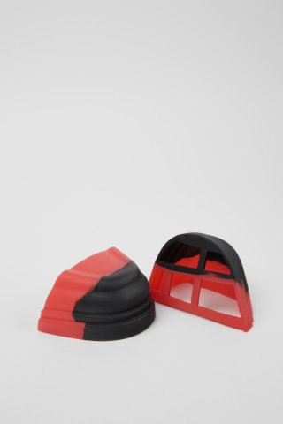 Neu Eingetroffen Camper Junction Toe Caps - Zehenaufsätze aus Gummi in Schwarz und Rot Neu Eingetroffen Camper Junction Toe Caps - Zehenaufsätze aus Gummi in Schwarz und Rot