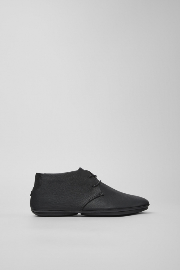 Neu Eingetroffen Camper Right Nina - Schwarze Lederstiefeletten für Damen. Neu Eingetroffen Camper Right Nina - Schwarze Lederstiefeletten für Damen.