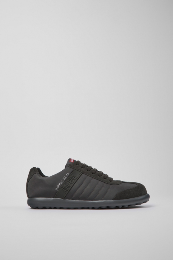 Neu Eingetroffen Camper Pelotas XLite - Grauer Herrenschuh aus Textil und Nubukleder. Neu Eingetroffen Camper Pelotas XLite - Grauer Herrenschuh aus Textil und Nubukleder.