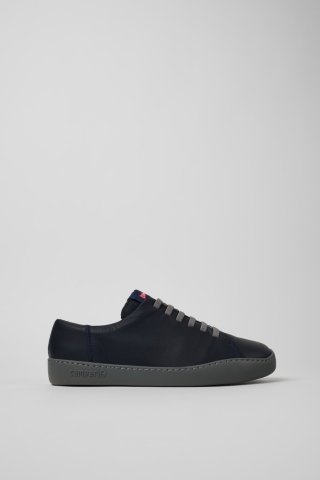 Neu Eingetroffen Camper Peu Touring - Blauer Herrensneaker aus Leder. Neu Eingetroffen Camper Peu Touring - Blauer Herrensneaker aus Leder.