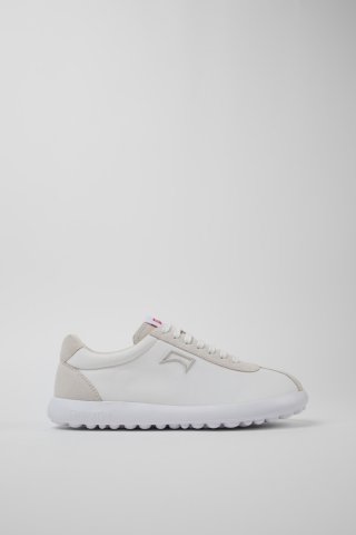 Neu Eingetroffen Camper Pelotas XLite - Weißer Herrensneaker aus Recycling-PET und Nubukleder.