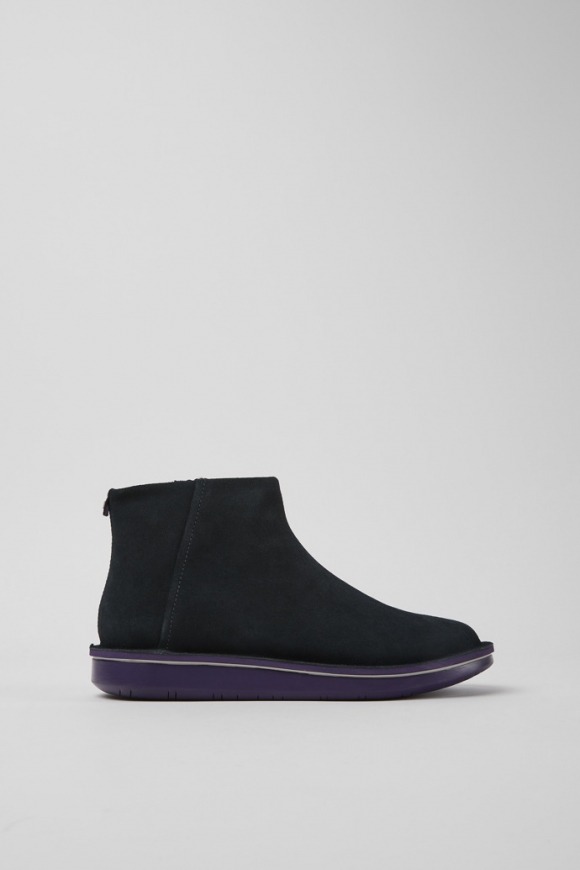Neu Eingetroffen Camper Formiga - Graue Damenstiefelette aus Nubukleder. Neu Eingetroffen Camper Formiga - Graue Damenstiefelette aus Nubukleder.