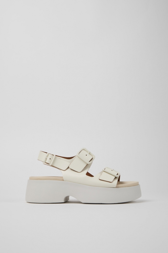 Neu Eingetroffen Camper Tasha - Weiße Ledersandalen für Damen. Neu Eingetroffen Camper Tasha - Weiße Ledersandalen für Damen.