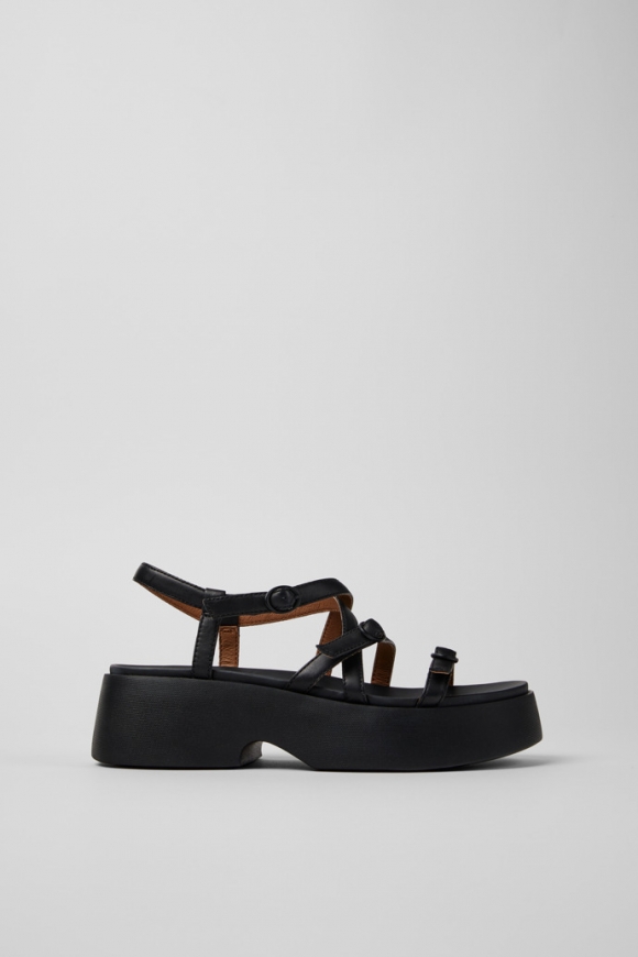 Neu Eingetroffen Camper Tasha - Schwarze Ledersandale für Damen. Neu Eingetroffen Camper Tasha - Schwarze Ledersandale für Damen.