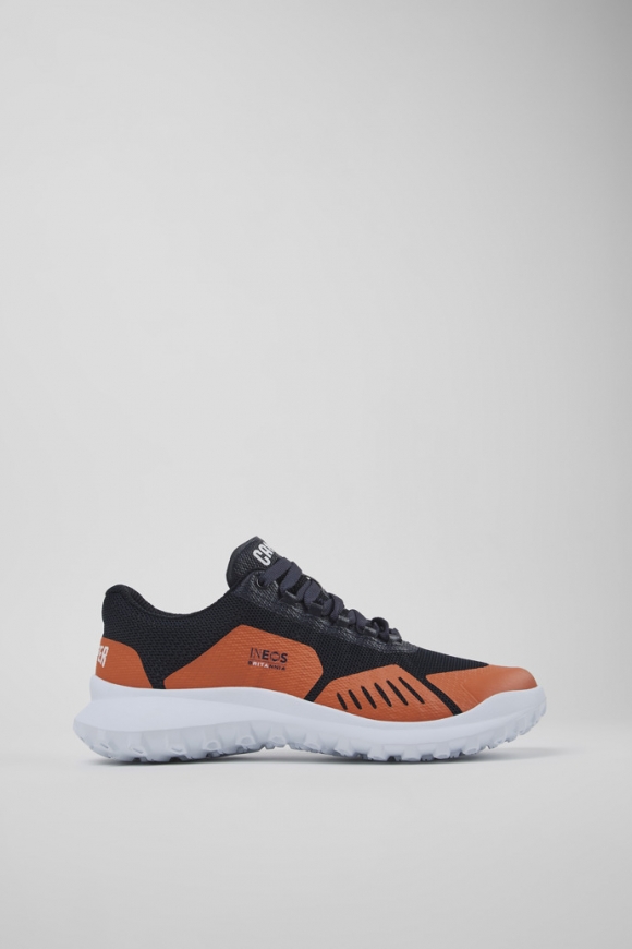 Neu Eingetroffen Camper Camper x INEOS Britannia - Mehrfarbiger Herrensneaker aus Textil Neu Eingetroffen Camper Camper x INEOS Britannia - Mehrfarbiger Herrensneaker aus Textil