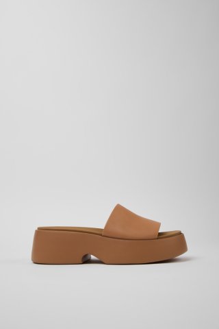 Neu Eingetroffen Camper Tasha - Nudefarbene Ledersandalen für Damen. Neu Eingetroffen Camper Tasha - Nudefarbene Ledersandalen für Damen.