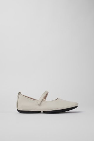 Neu Eingetroffen Camper Right - Weiße Damenschuhe aus Leder.