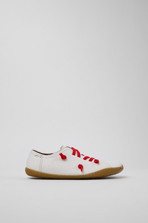Neu Eingetroffen Camper Twins - Weißer Frauenschuh aus Leder. Neu Eingetroffen Camper Twins - Weißer Frauenschuh aus Leder.