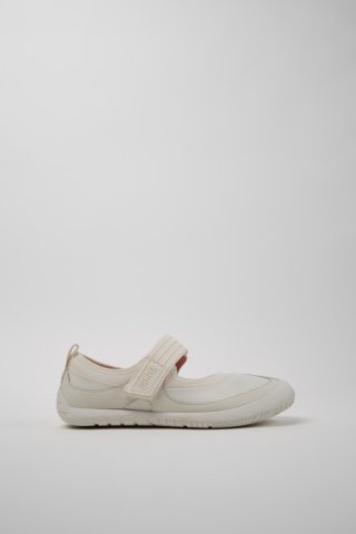 Neu Eingetroffen Camper Path - Weißer Damensneaker aus Leder. Neu Eingetroffen Camper Path - Weißer Damensneaker aus Leder.