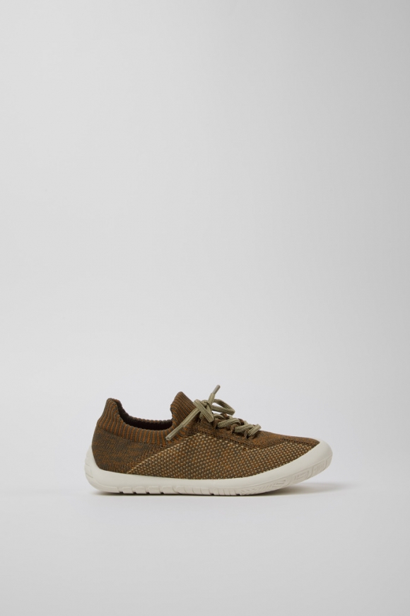 Neu Eingetroffen Camper Peu - Mehrfarbige Kindersneaker aus Strick. Neu Eingetroffen Camper Peu - Mehrfarbige Kindersneaker aus Strick.