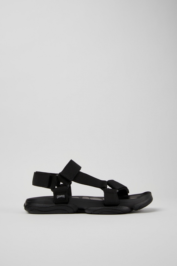 Neu Eingetroffen Camper Karst Sandal - Schwarze Herrensandale aus recyceltem PET-Webbing.