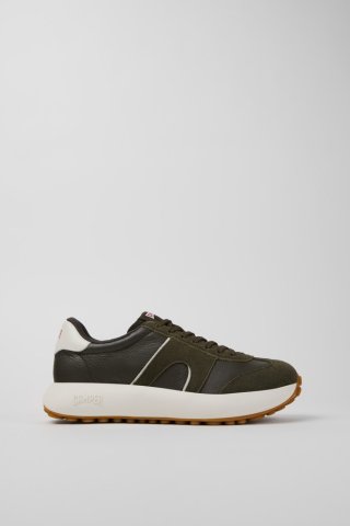 Neu Eingetroffen Camper Pelotas Athens - Mehrfarbiger Herrensneaker aus Leder und Nubukleder. Neu Eingetroffen Camper Pelotas Athens - Mehrfarbiger Herrensneaker aus Leder und Nubukleder.