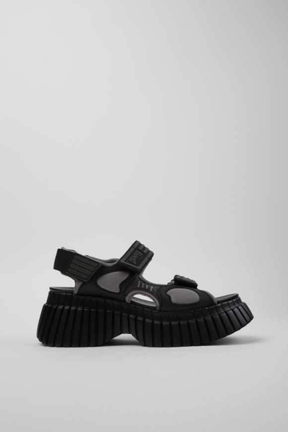 Neu Eingetroffen Camper Pix BCN - Mehrfarbige Damensandalen aus Leder und Textil. Neu Eingetroffen Camper Pix BCN - Mehrfarbige Damensandalen aus Leder und Textil.