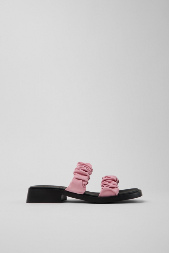 Neu Eingetroffen Camper Dana - Rosa Sandalen aus recyceltem PET für Damen. Neu Eingetroffen Camper Dana - Rosa Sandalen aus recyceltem PET für Damen.