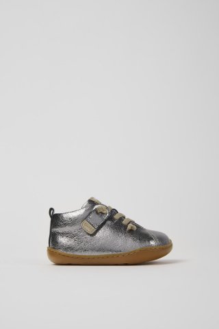 Neu Eingetroffen Camper Peu - Silberne Lederstiefeletten für Kinder.