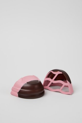 Neu Eingetroffen Camper Junction Runner Toe Caps - Zehenaufsätze aus Gummi in Braun und Rosa.