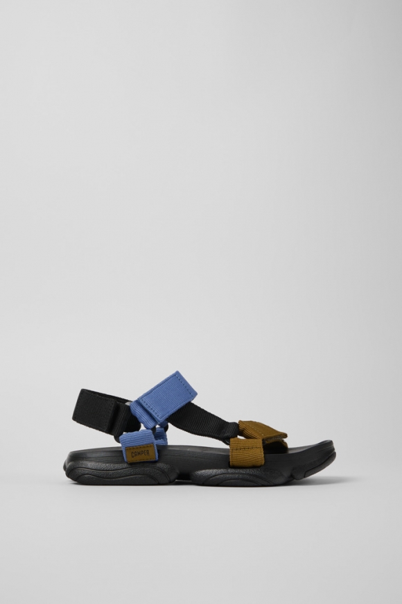 Neu Eingetroffen Camper Karst Sandal - Mehrfarbige Sandalen aus recyceltem PET für Damen. Neu Eingetroffen Camper Karst Sandal - Mehrfarbige Sandalen aus recyceltem PET für Damen.