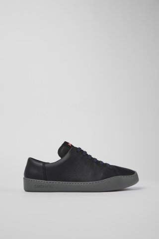 Neu Eingetroffen Camper Peu Touring - Schwarzer Herrensneaker aus Leder. Neu Eingetroffen Camper Peu Touring - Schwarzer Herrensneaker aus Leder.