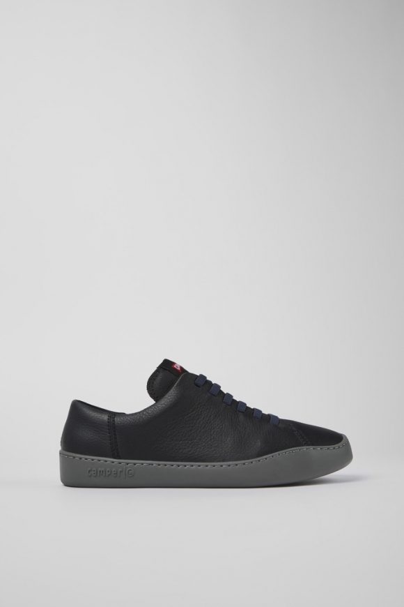 Neu Eingetroffen Camper Peu Touring - Schwarzer Herrensneaker aus Leder. Neu Eingetroffen Camper Peu Touring - Schwarzer Herrensneaker aus Leder.