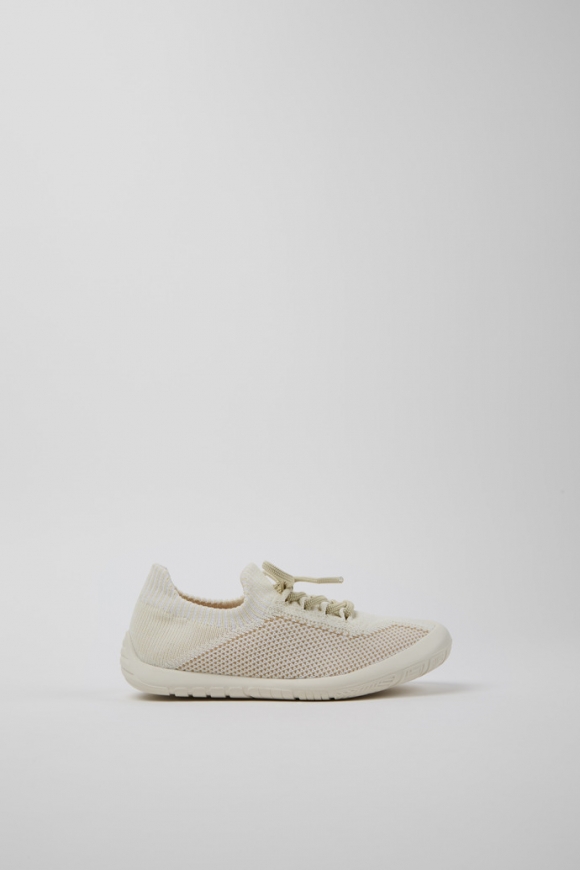 Neu Eingetroffen Camper Peu - Mehrfarbige Kindersneaker aus Strick. Neu Eingetroffen Camper Peu - Mehrfarbige Kindersneaker aus Strick.
